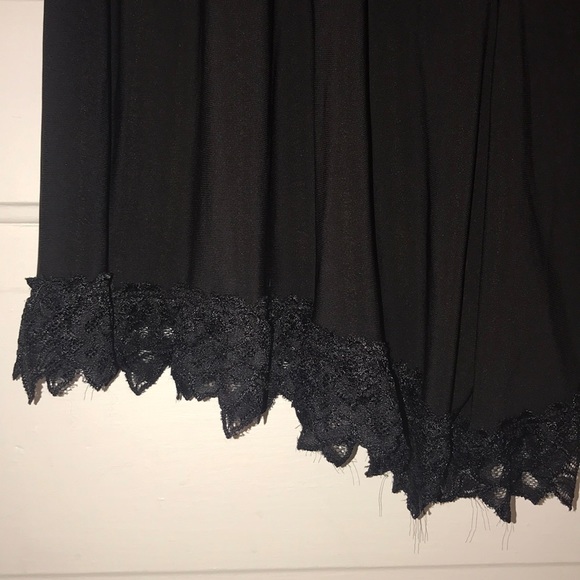 LITTLE BLACK ROMPER - Picture 3 of 3